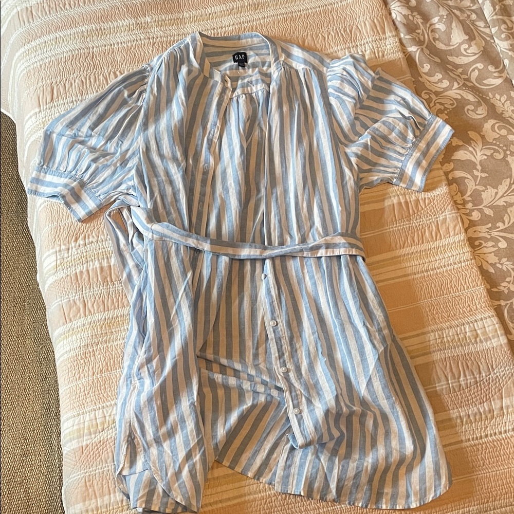 GAP Light Blue & White Striped Button-Down Dress Shirt